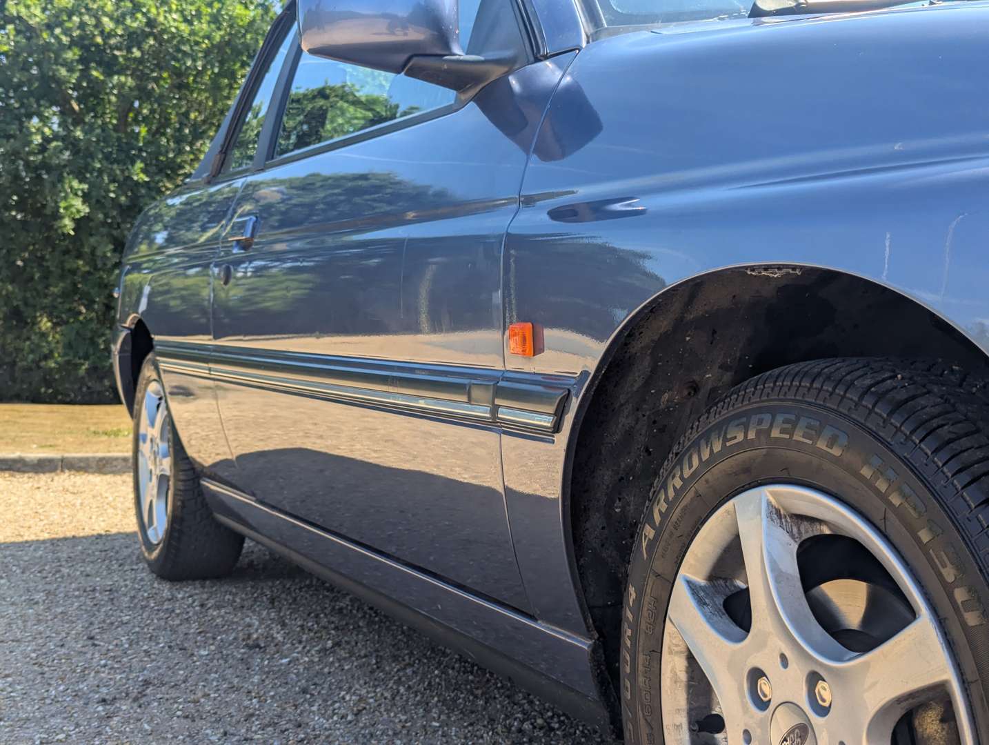 <p>1994 FORD ESCORT MISTRAL CONVERTIBLE</p>