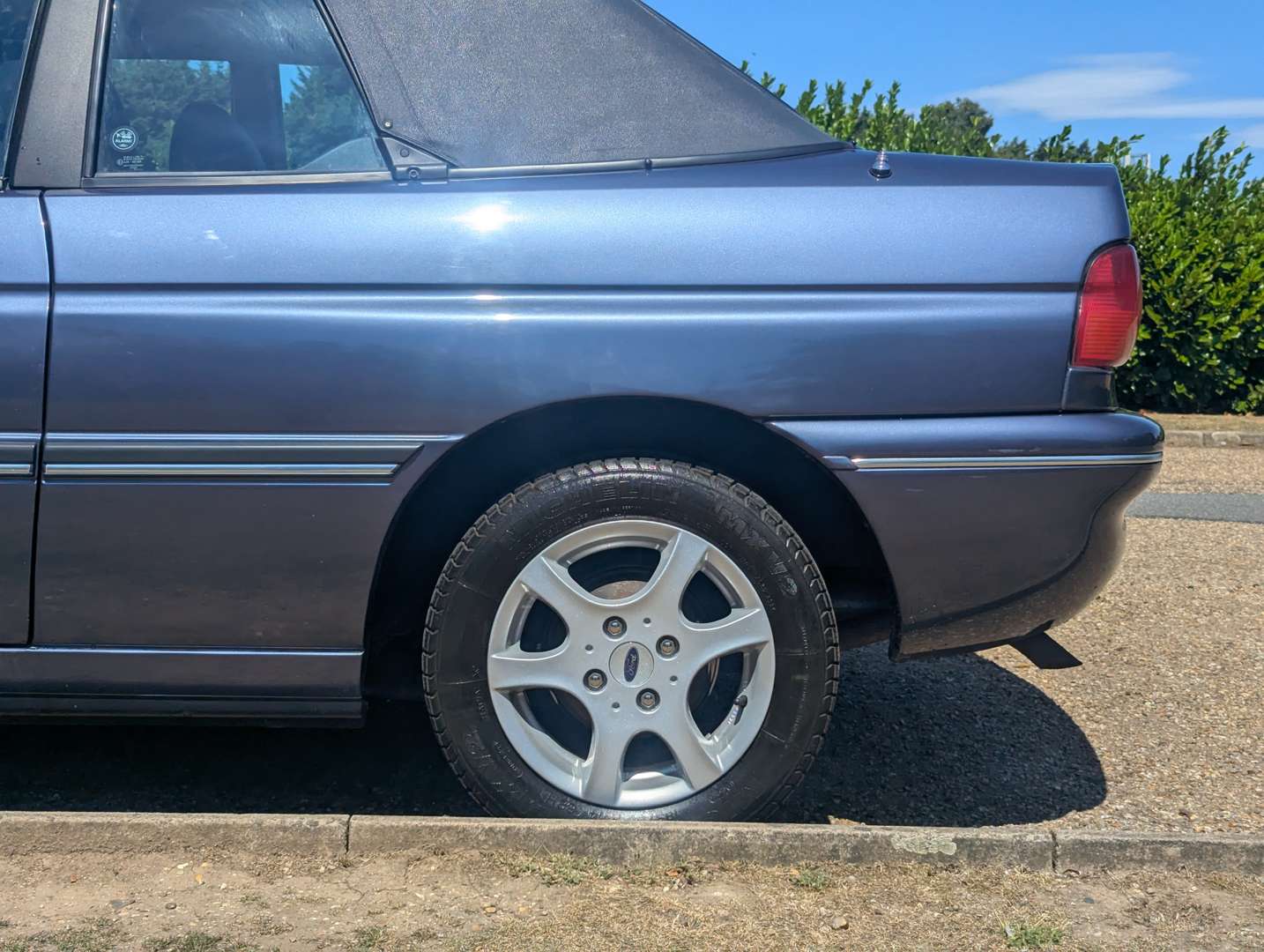 <p>1994 FORD ESCORT MISTRAL CONVERTIBLE</p>
