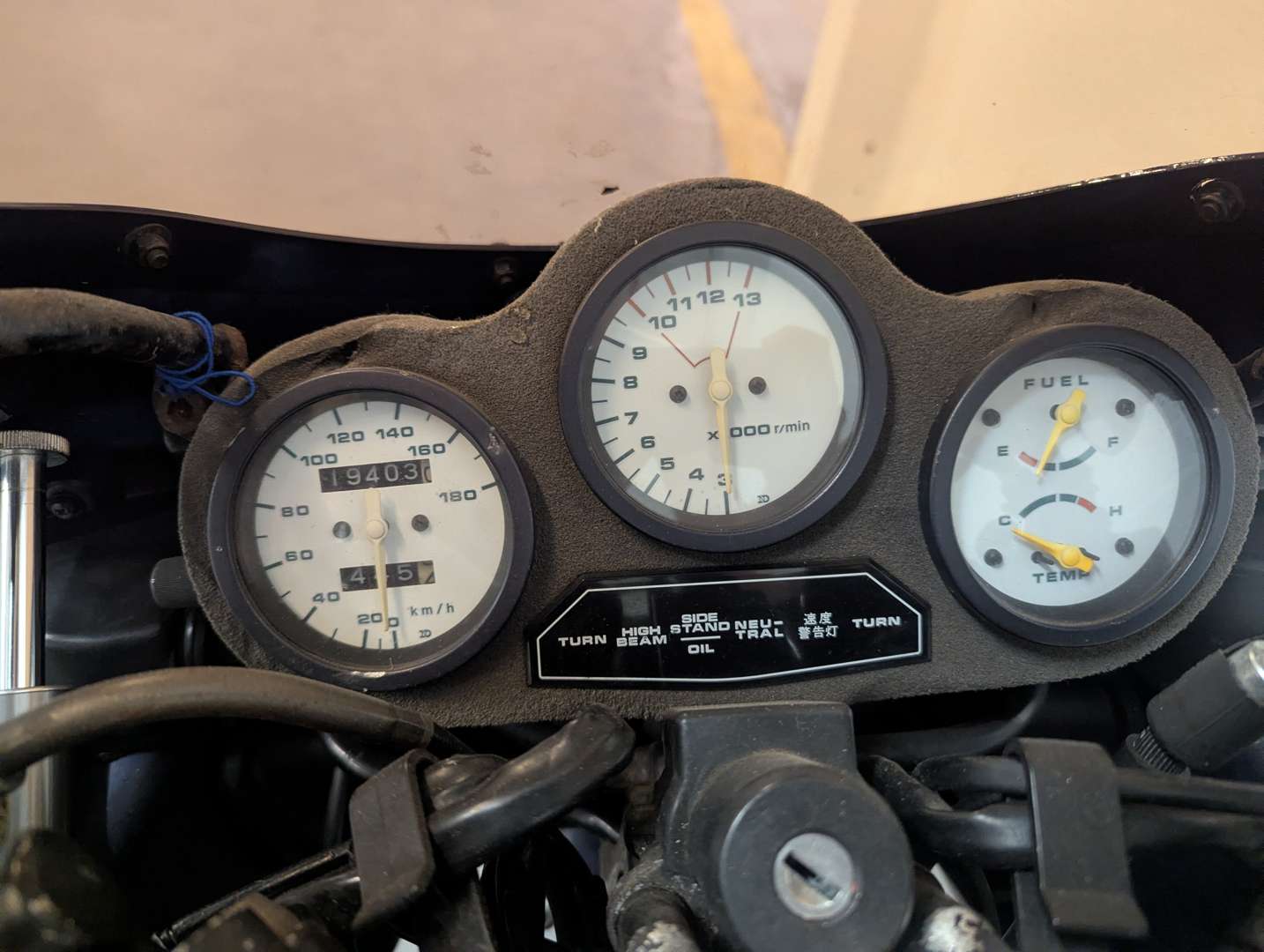 <p>1987 SUZUKI RG 400 WALTER WOLF</p>
