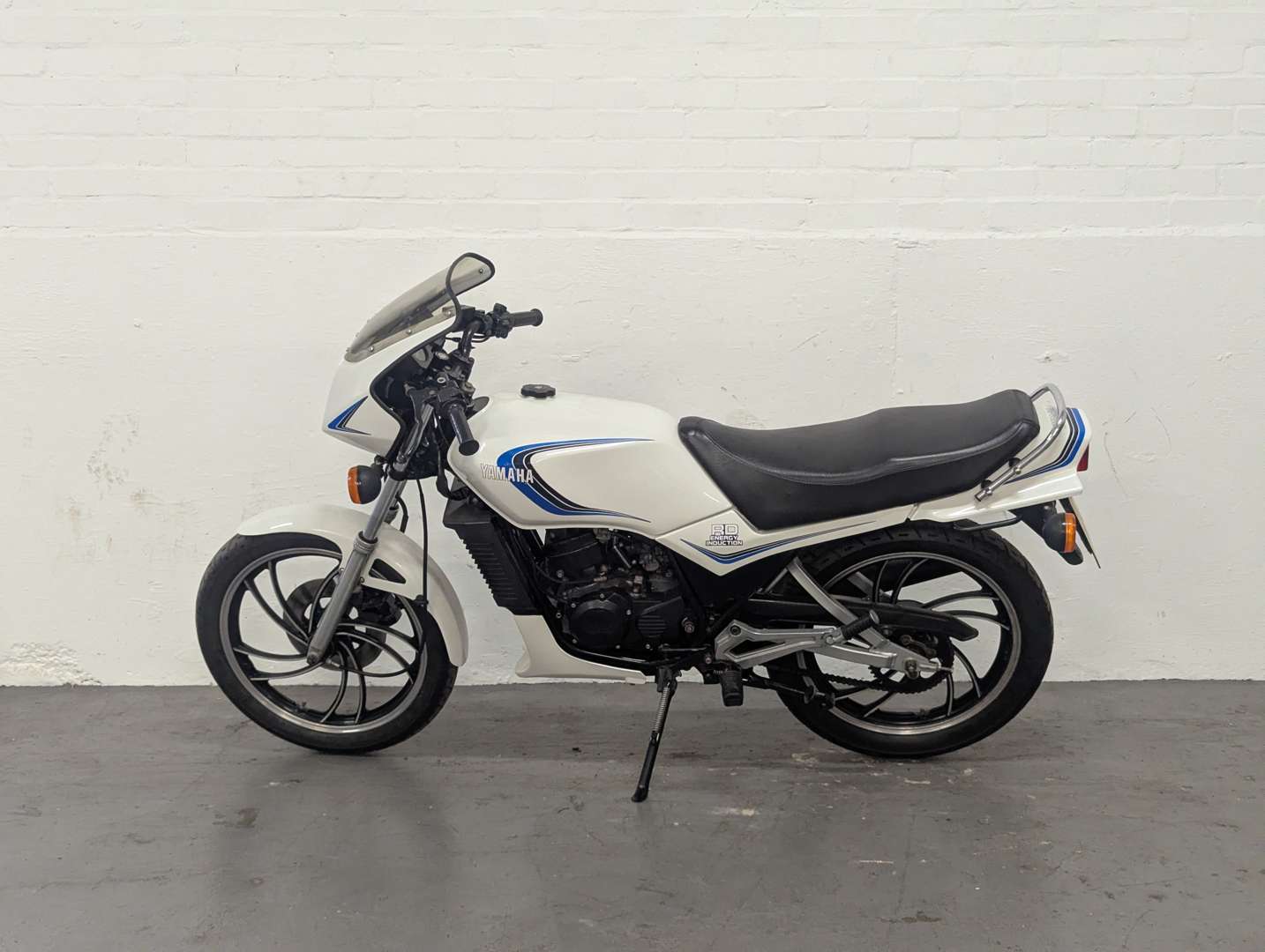 <p>1983 YAMAHA RD125 LC</p>