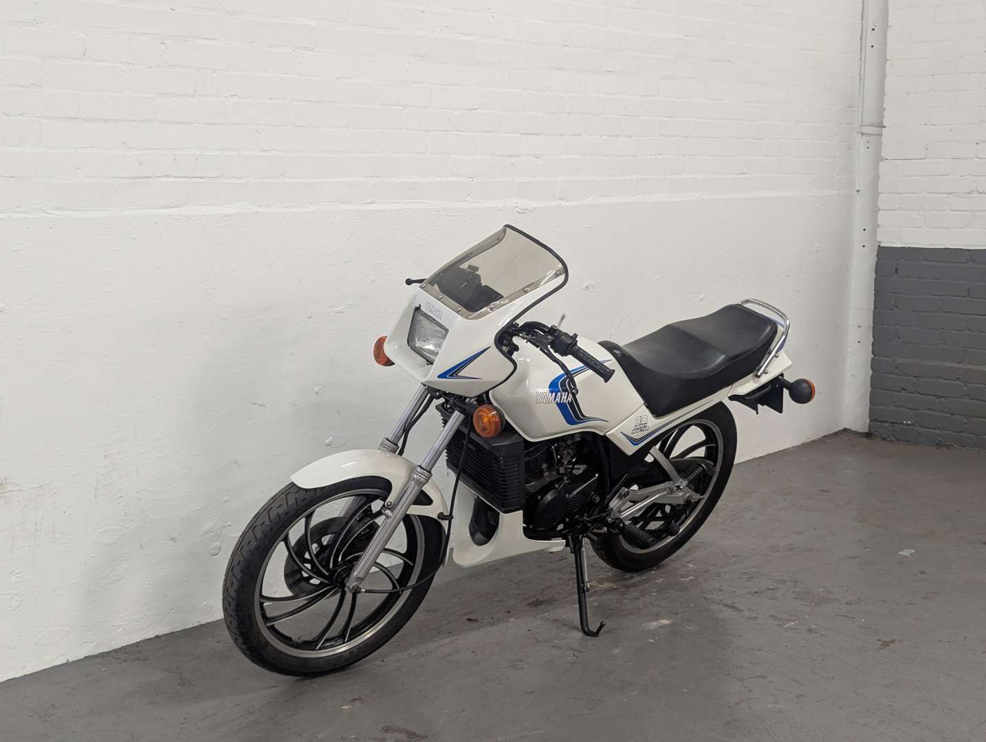 <p>1983 YAMAHA RD125 LC</p>