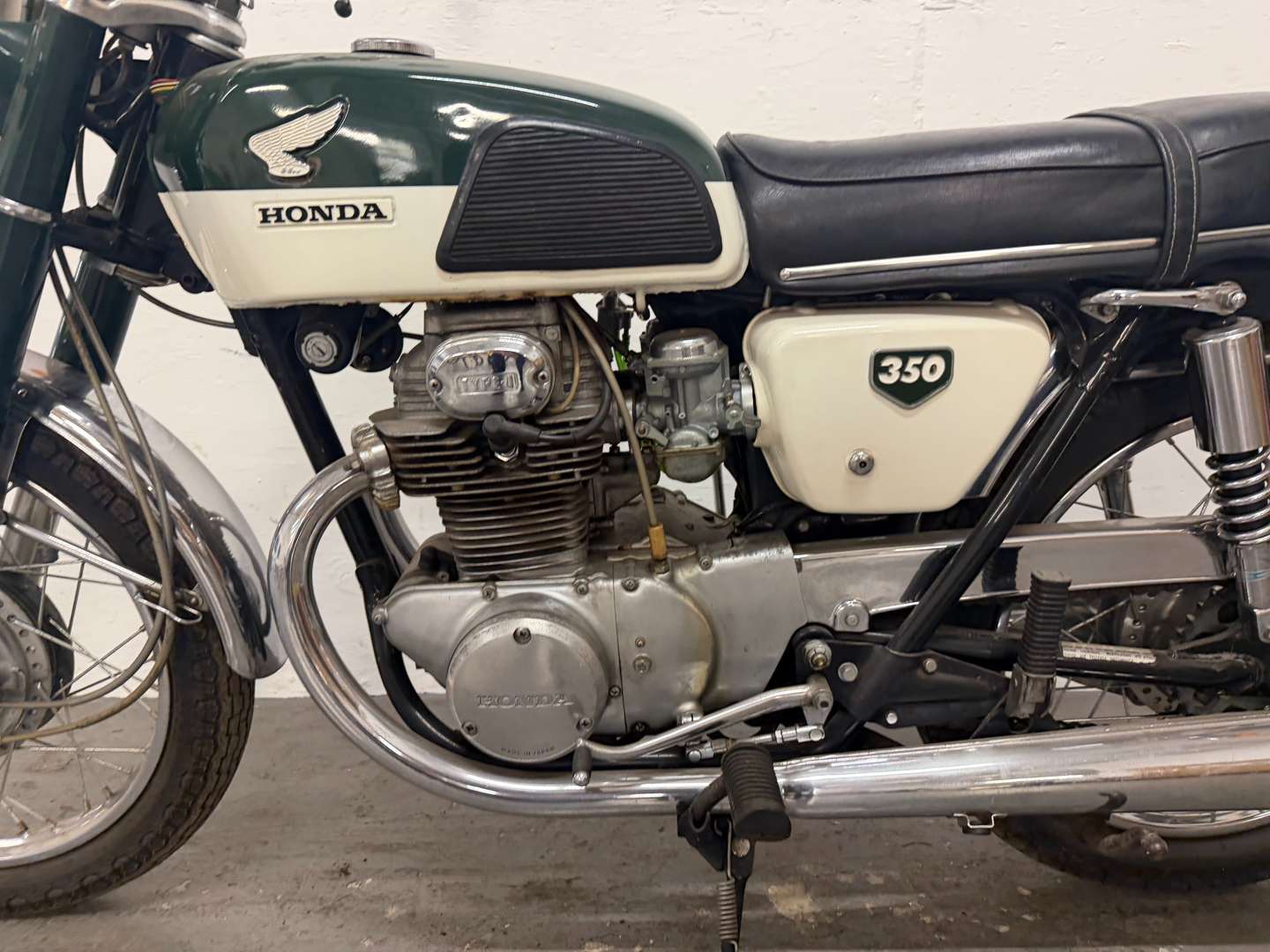 <p>1969 HONDA CB 350</p>
