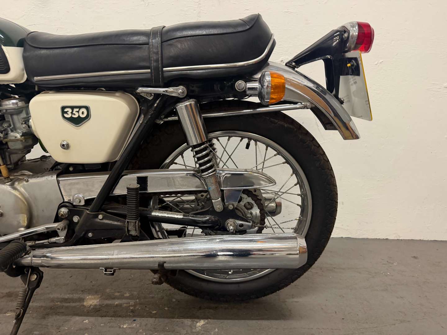 <p>1969 HONDA CB 350</p>