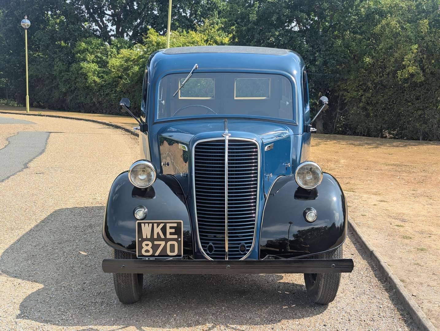 <p>1956 FORDSON E83W VAN</p>