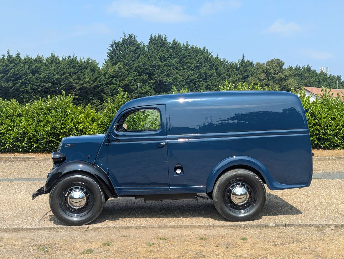 <p>1956 FORDSON E83W VAN</p>