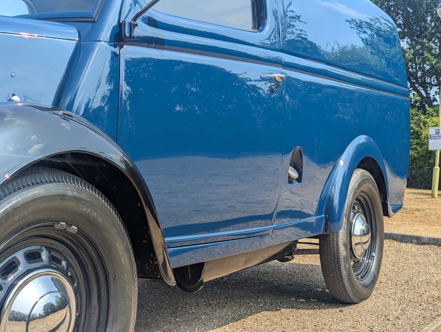 <p>1956 FORDSON E83W VAN</p>