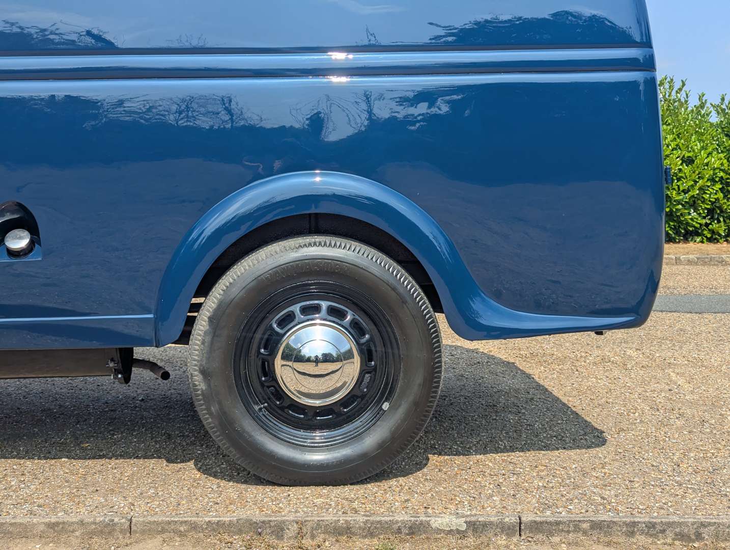 <p>1956 FORDSON E83W VAN</p>