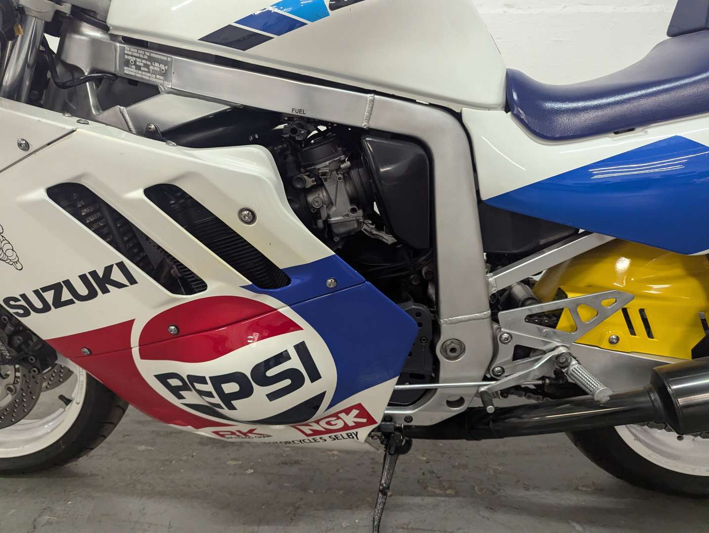 <p>1989 SUZUKI GSX 750</p>