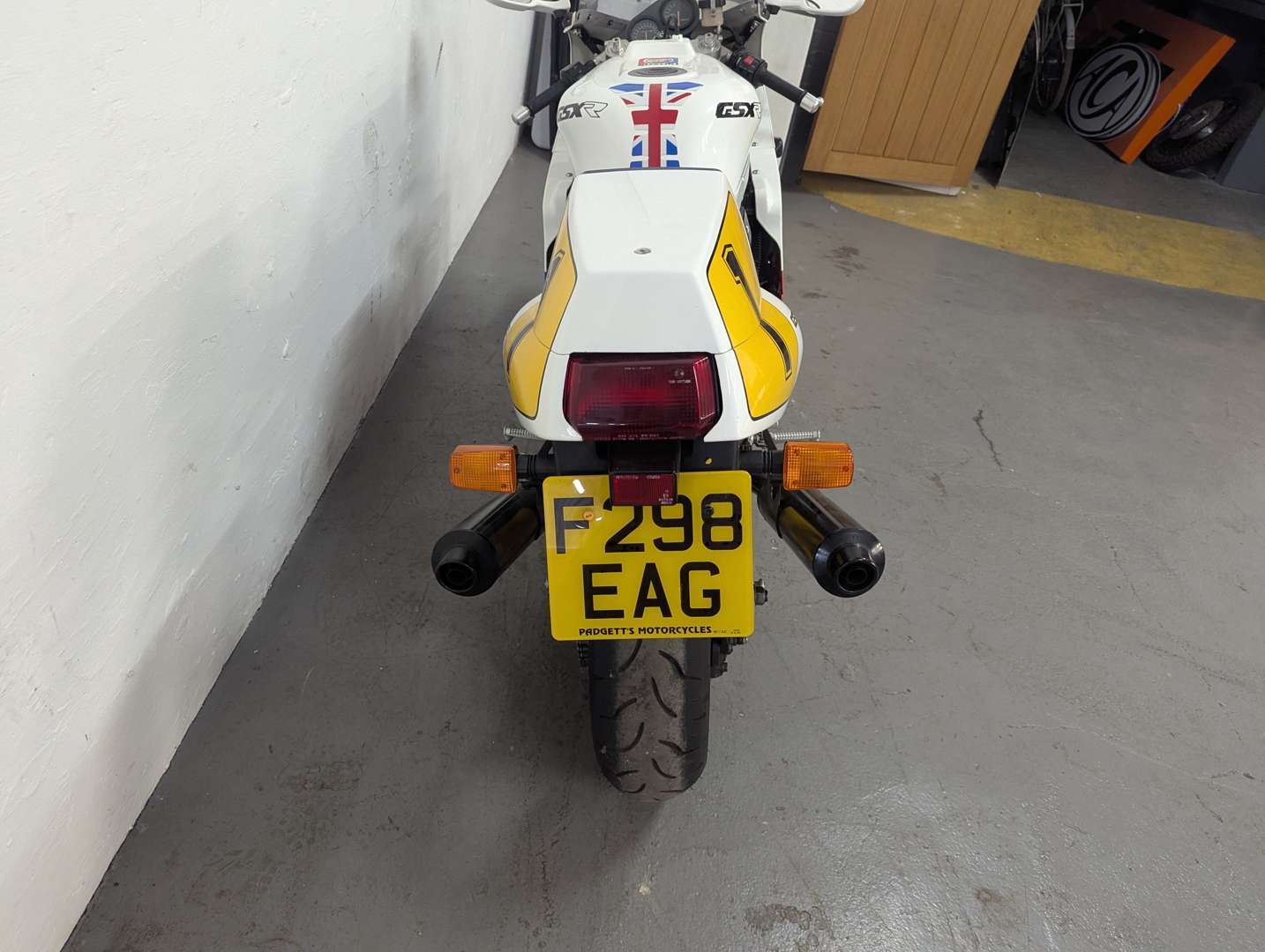 <p>1989 SUZUKI GSX 750</p>