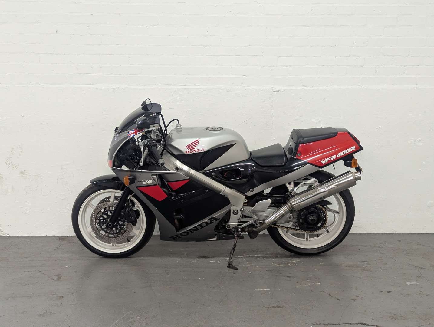 <p>1992 HONDA NC30 VFR 400</p>