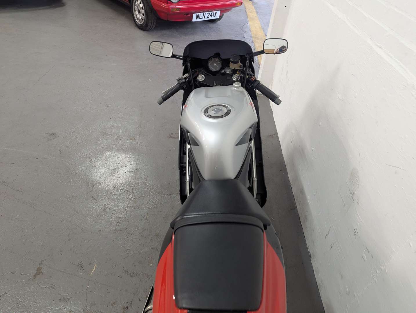<p>1992 HONDA NC30 VFR 400</p>