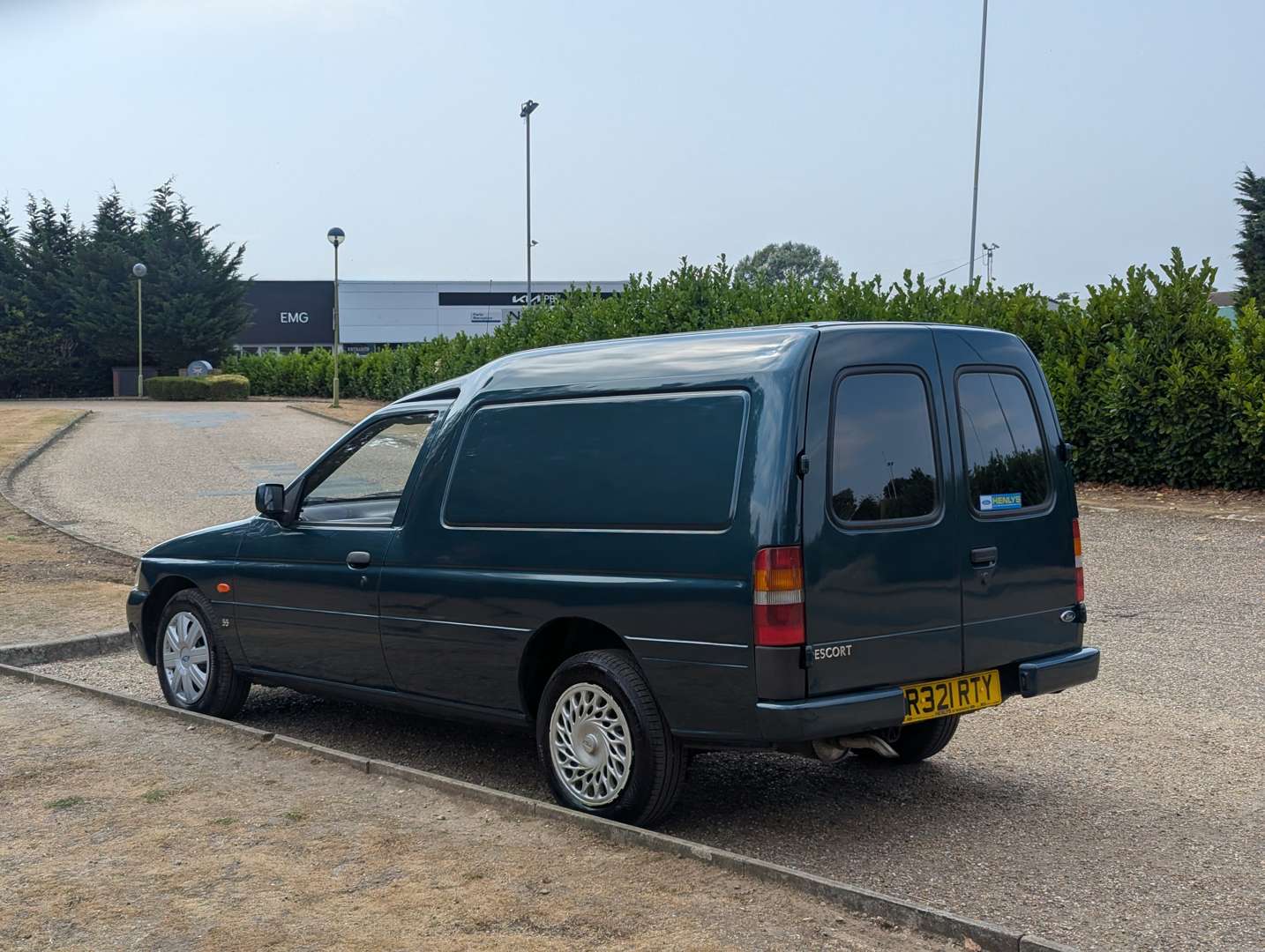 <p>1998 FORD ESCORT 55D VAN</p>