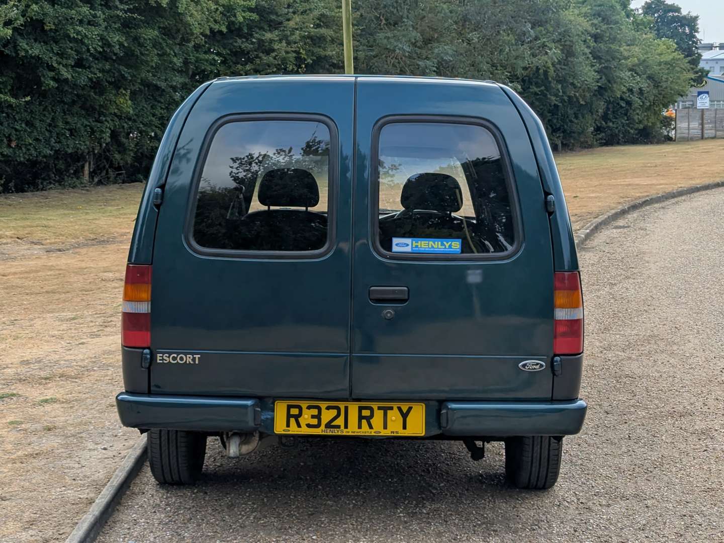<p>1998 FORD ESCORT 55D VAN</p>