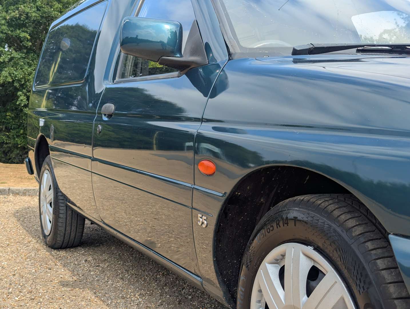 <p>1998 FORD ESCORT 55D VAN</p>