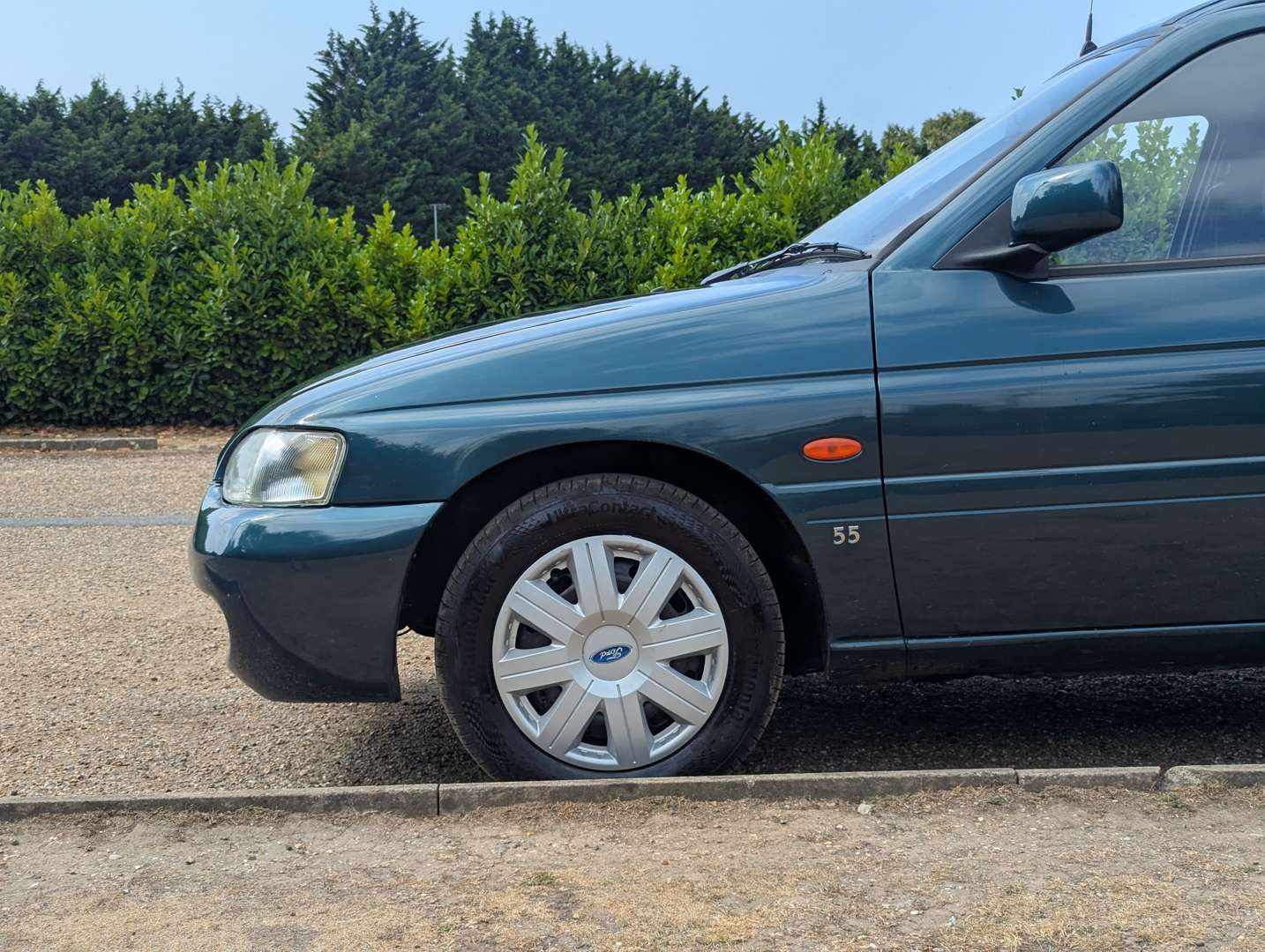 <p>1998 FORD ESCORT 55D VAN</p>