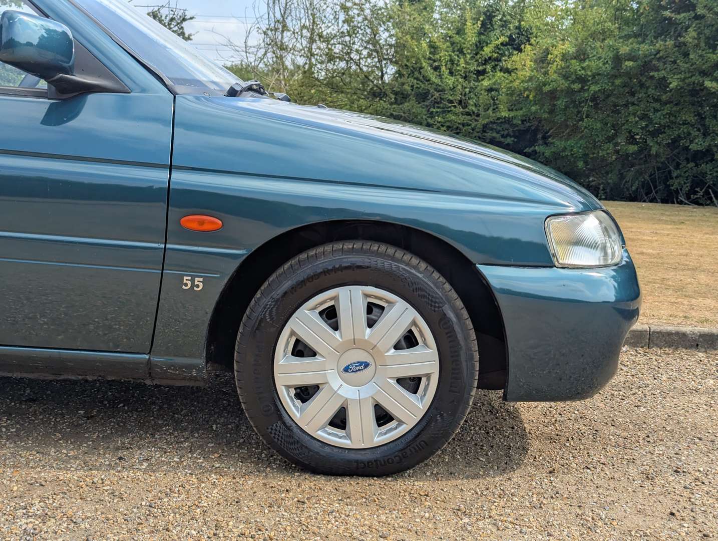 <p>1998 FORD ESCORT 55D VAN</p>