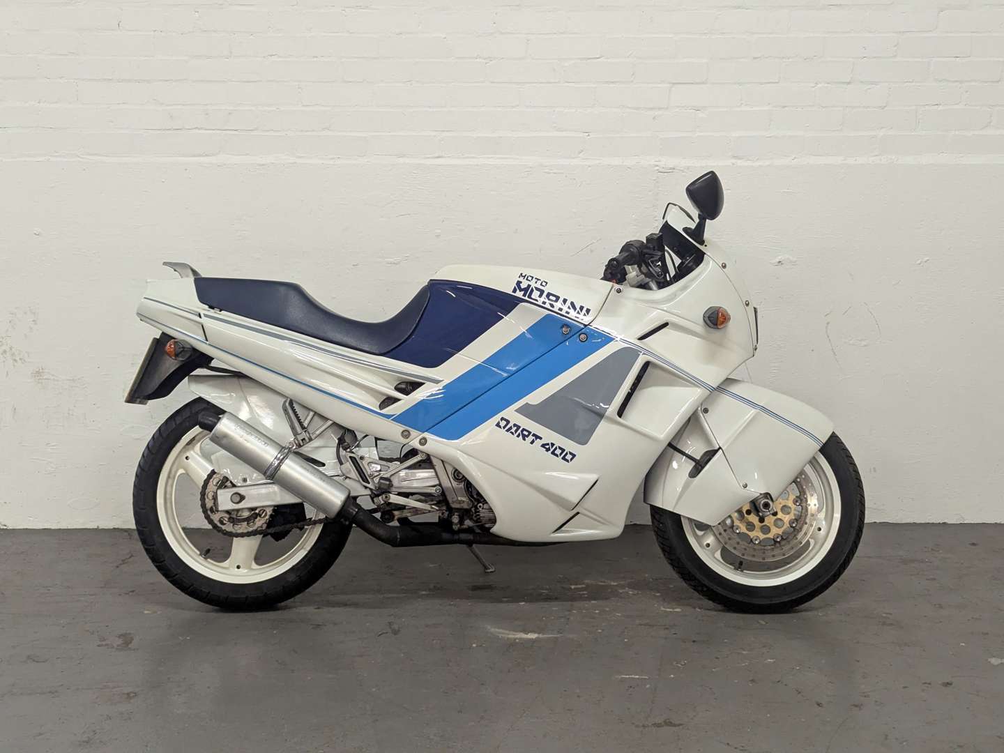 <p>1991 MORINI 400 DART</p>