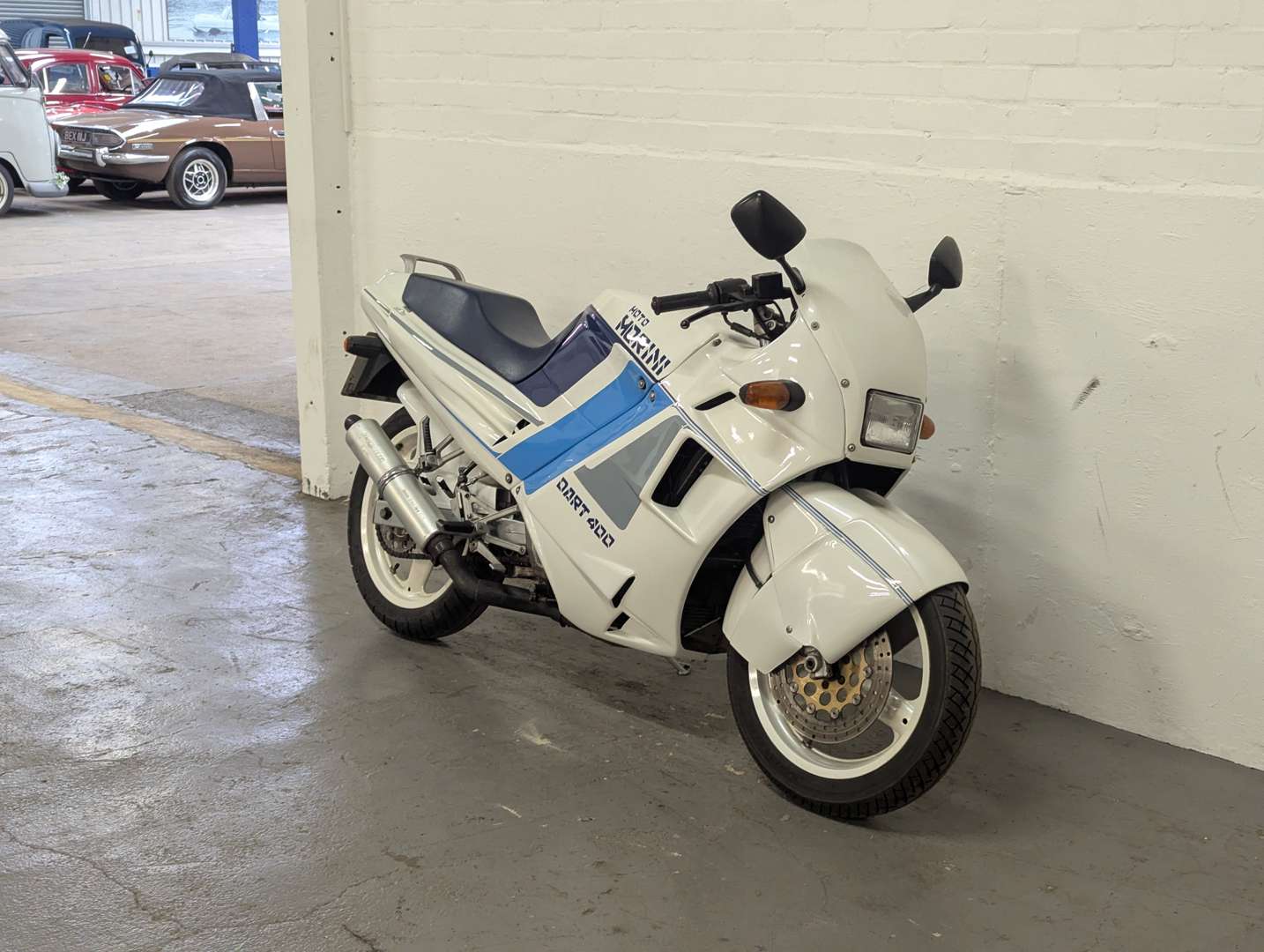 <p>1991 MORINI 400 DART</p>