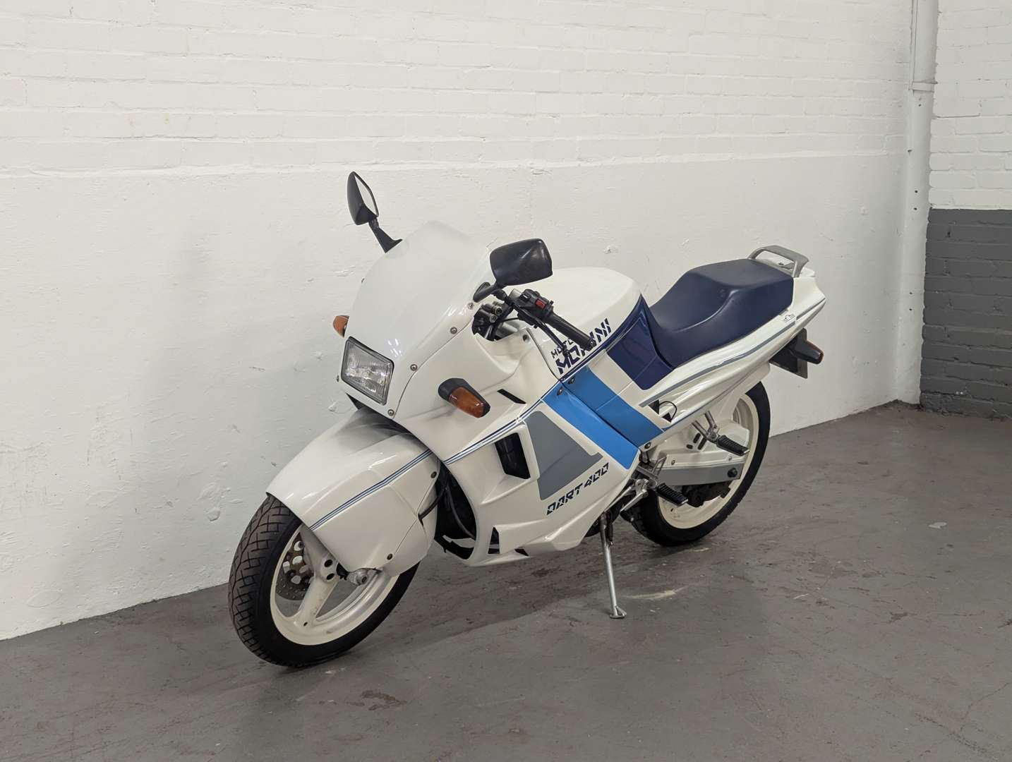 <p>1991 MORINI 400 DART</p>