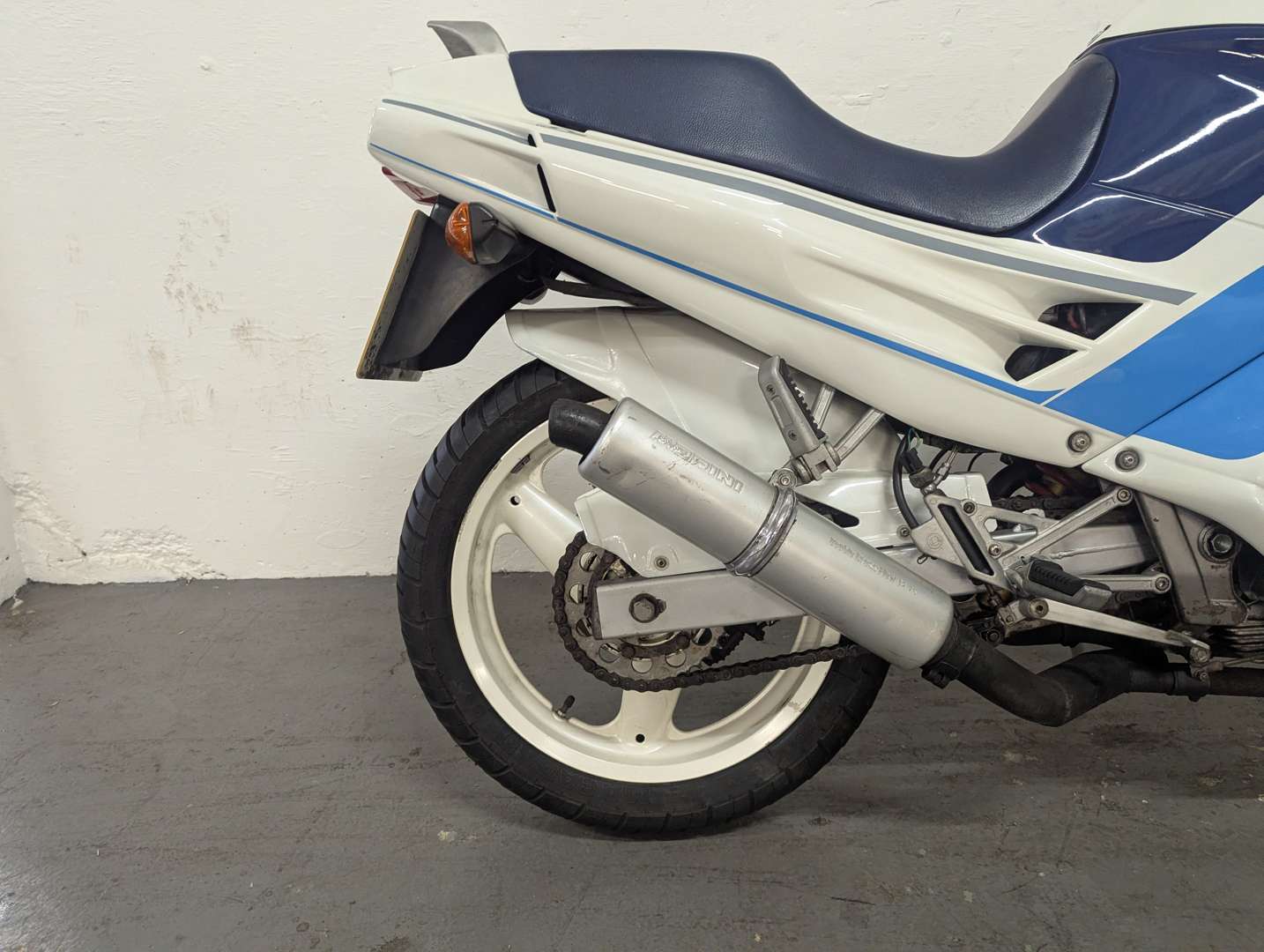 <p>1991 MORINI 400 DART</p>