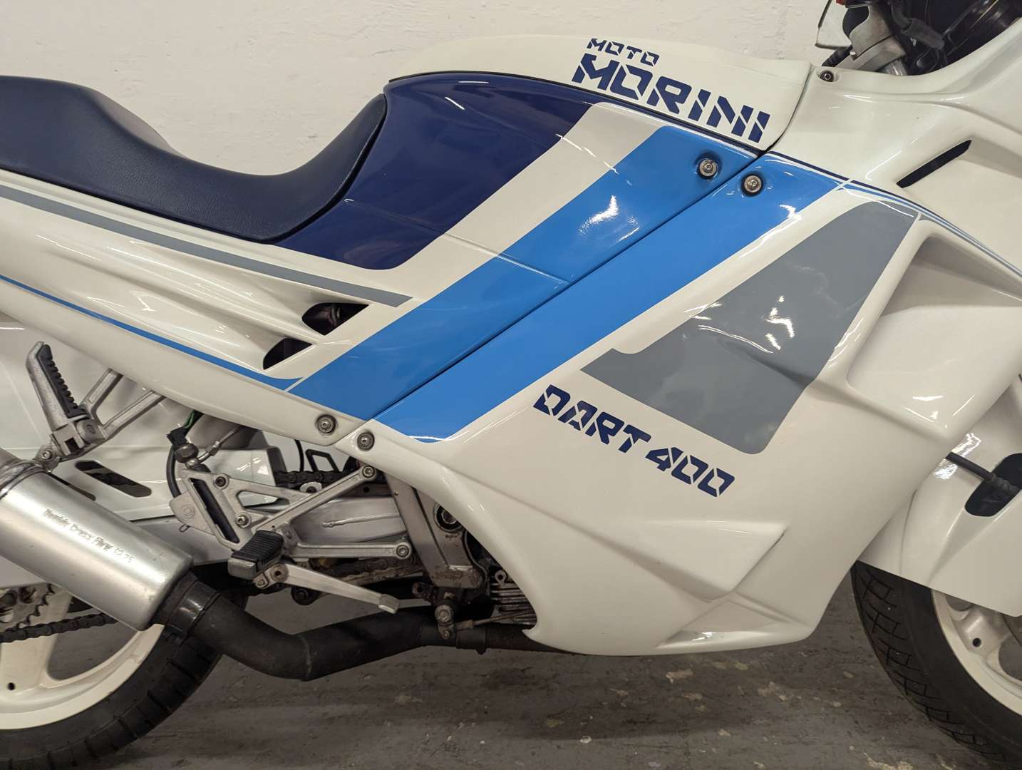 <p>1991 MORINI 400 DART</p>