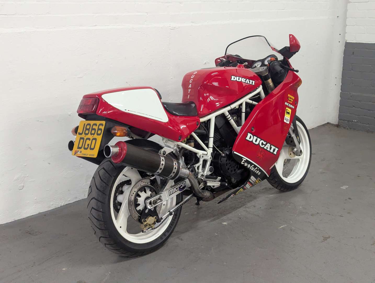 <p>1991 DUCATI 750 SUPER SPORT</p>
