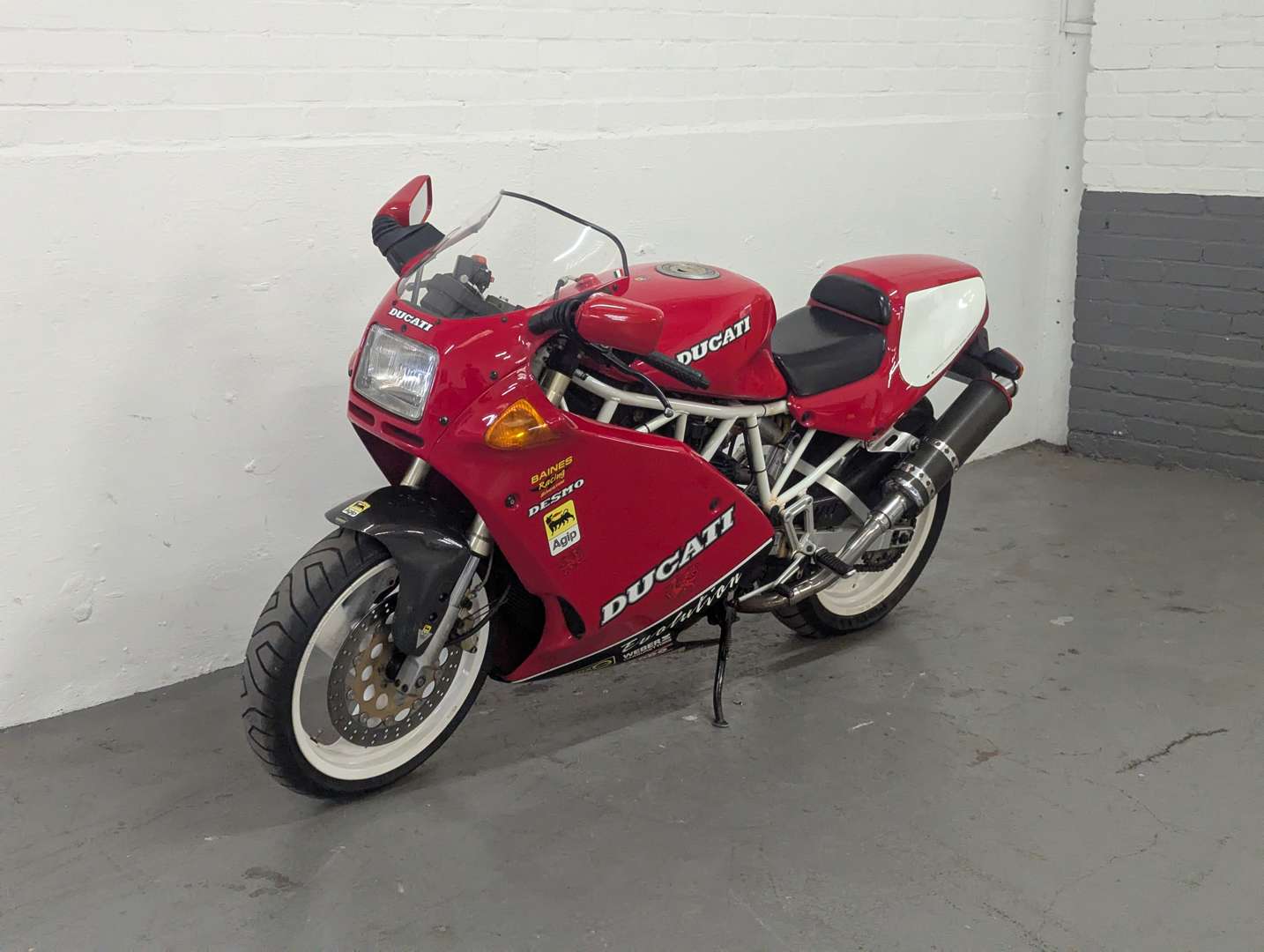<p>1991 DUCATI 750 SUPER SPORT</p>