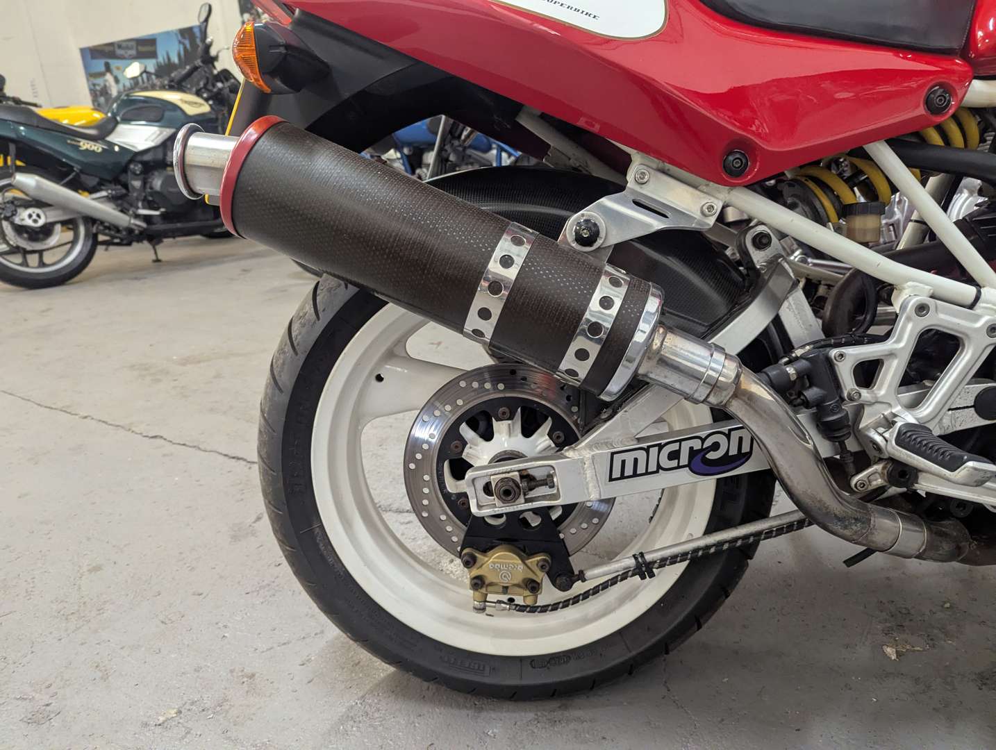 <p>1991 DUCATI 750 SUPER SPORT</p>