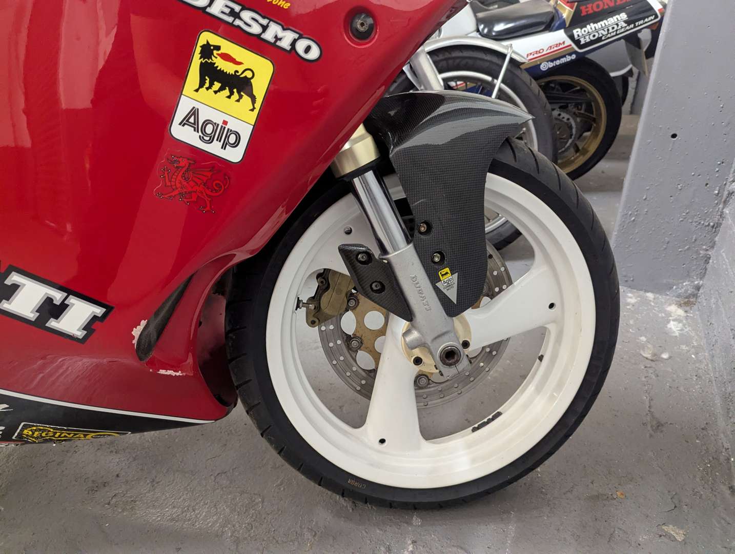 <p>1991 DUCATI 750 SUPER SPORT</p>