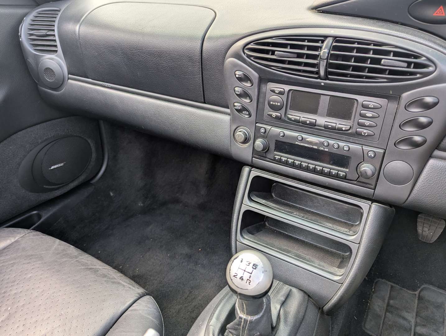 <p>2002 PORSCHE BOXSTER 2.7</p>
