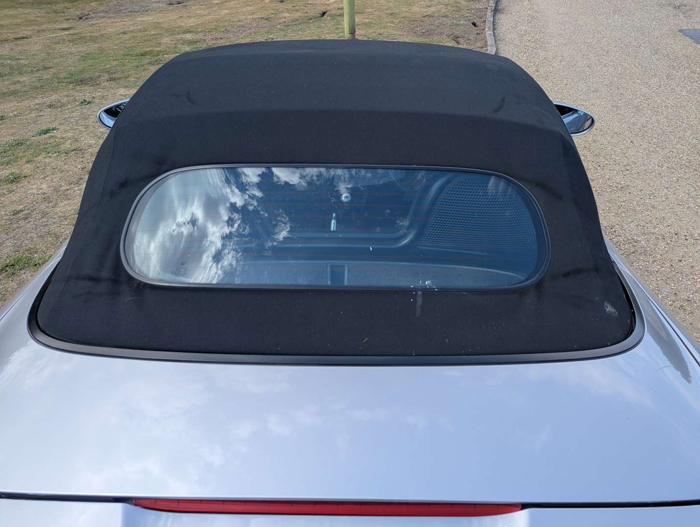 <p>2002 PORSCHE BOXSTER 2.7</p>