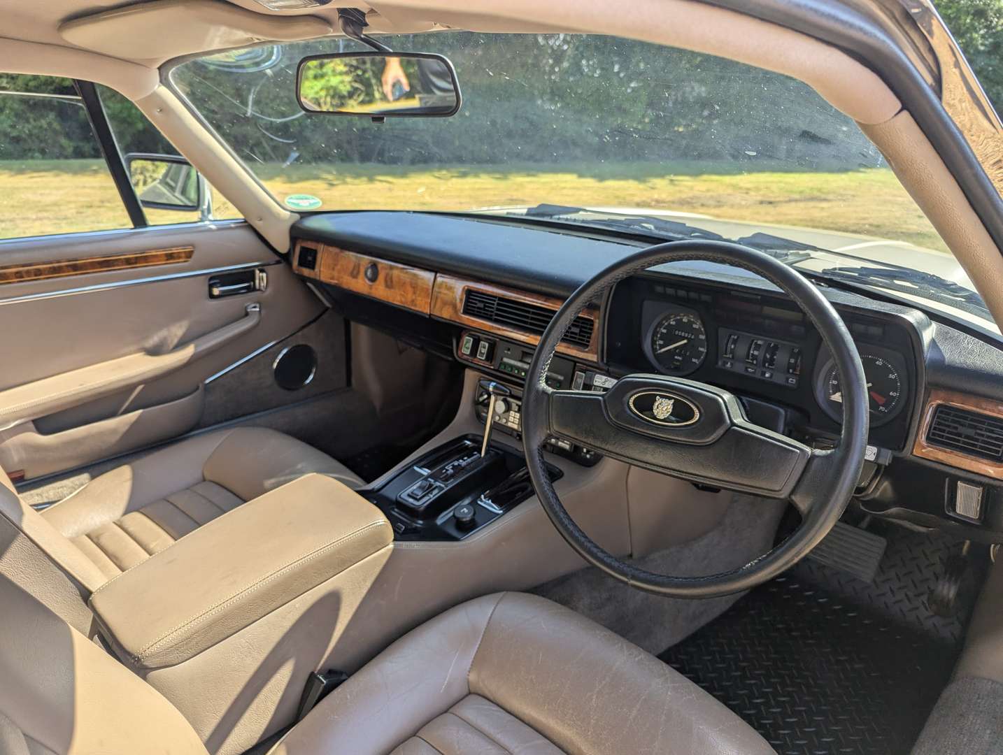 <p>1987 JAGUAR XJS HE AUTO</p>