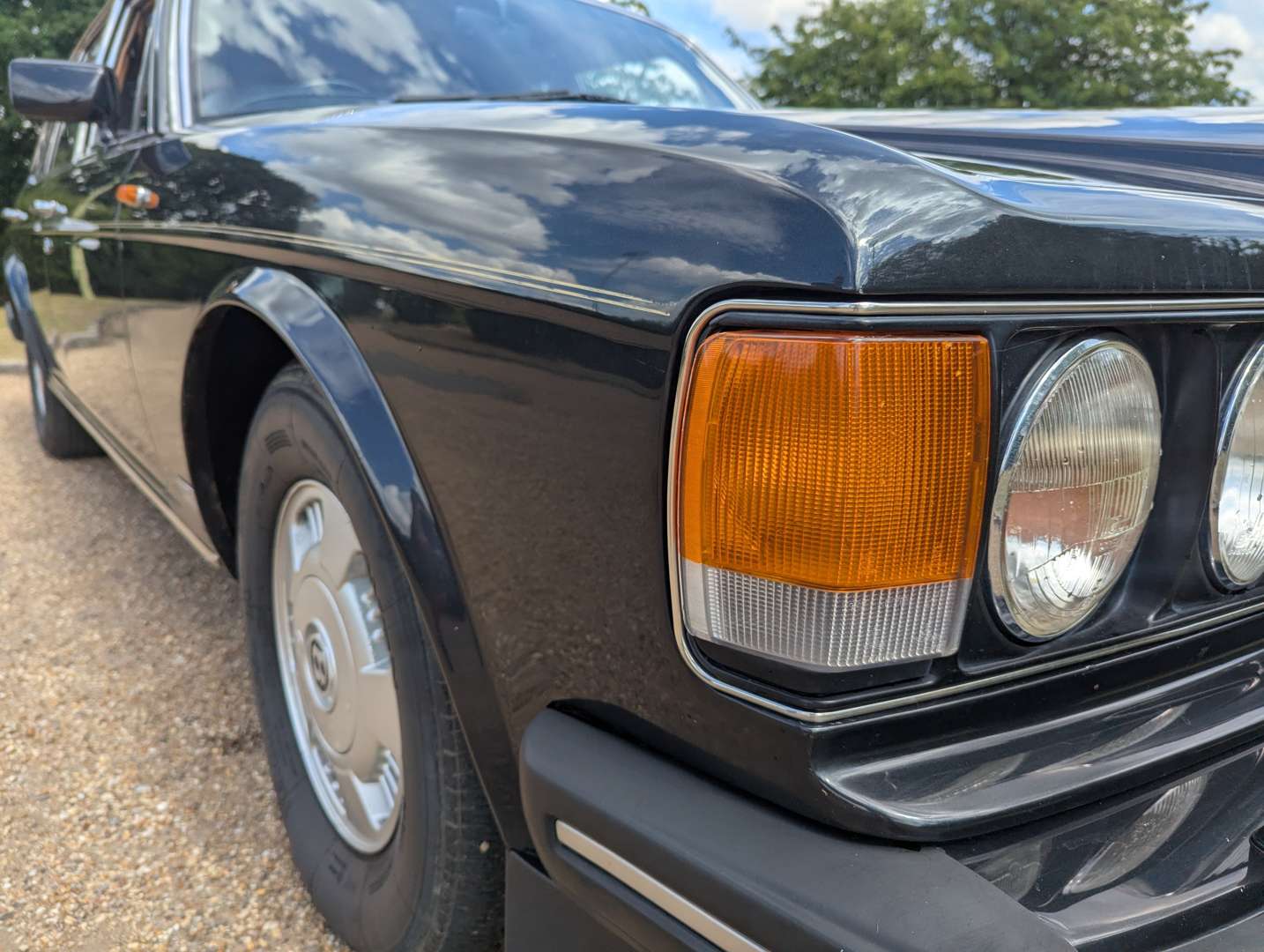 <p>1995 BENTLEY BROOKLANDS</p>