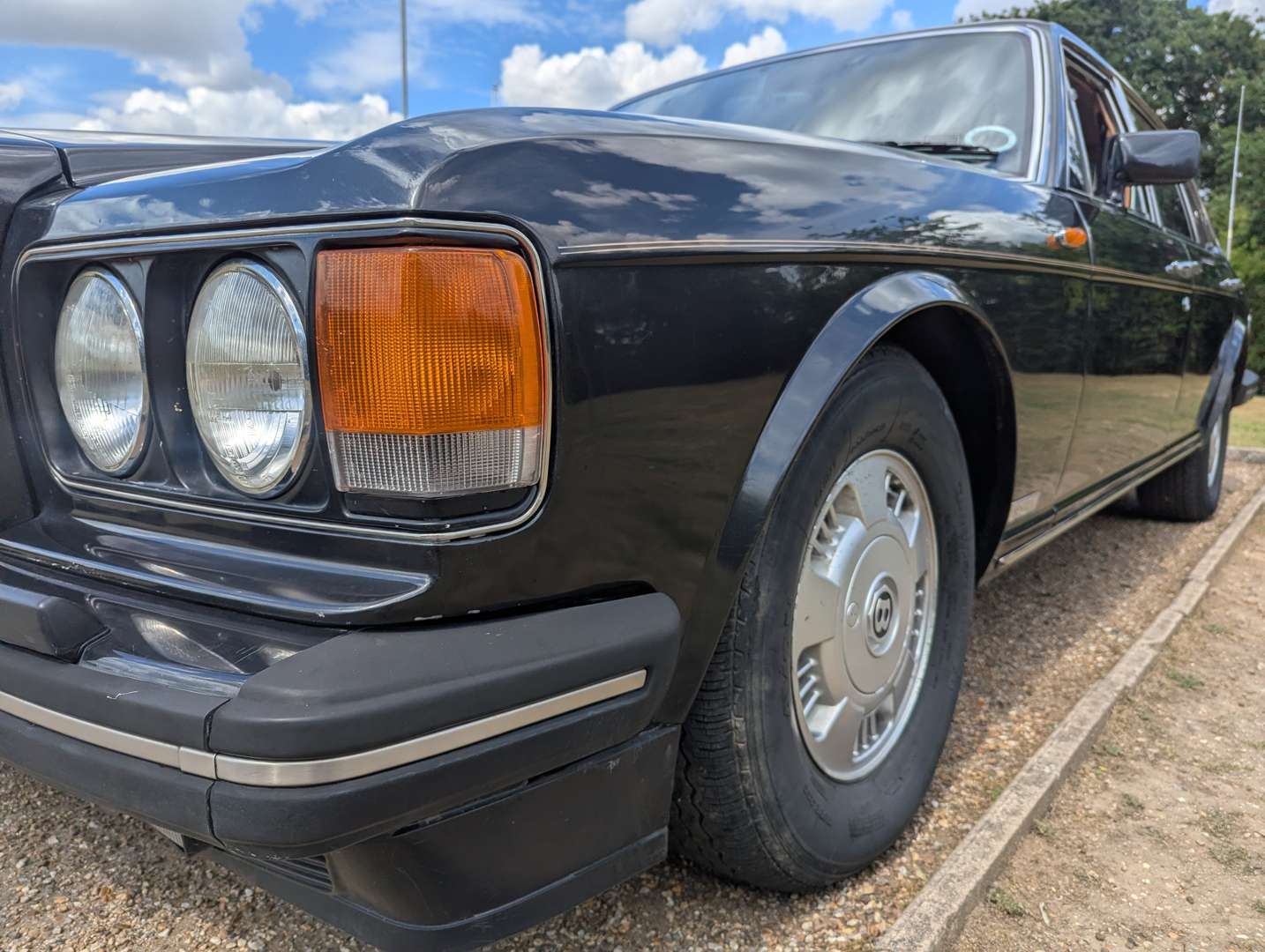 <p>1995 BENTLEY BROOKLANDS</p>