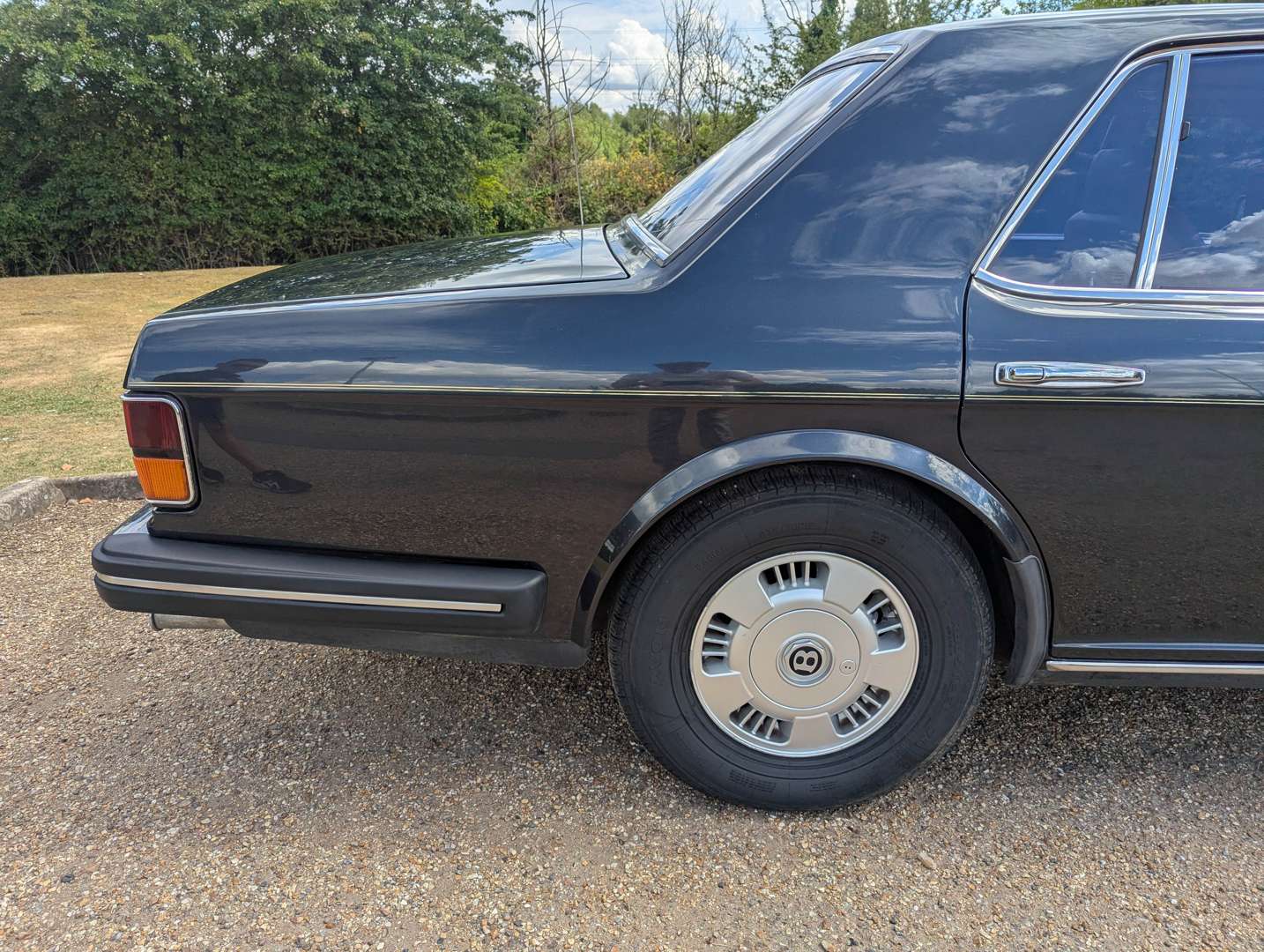 <p>1995 BENTLEY BROOKLANDS</p>