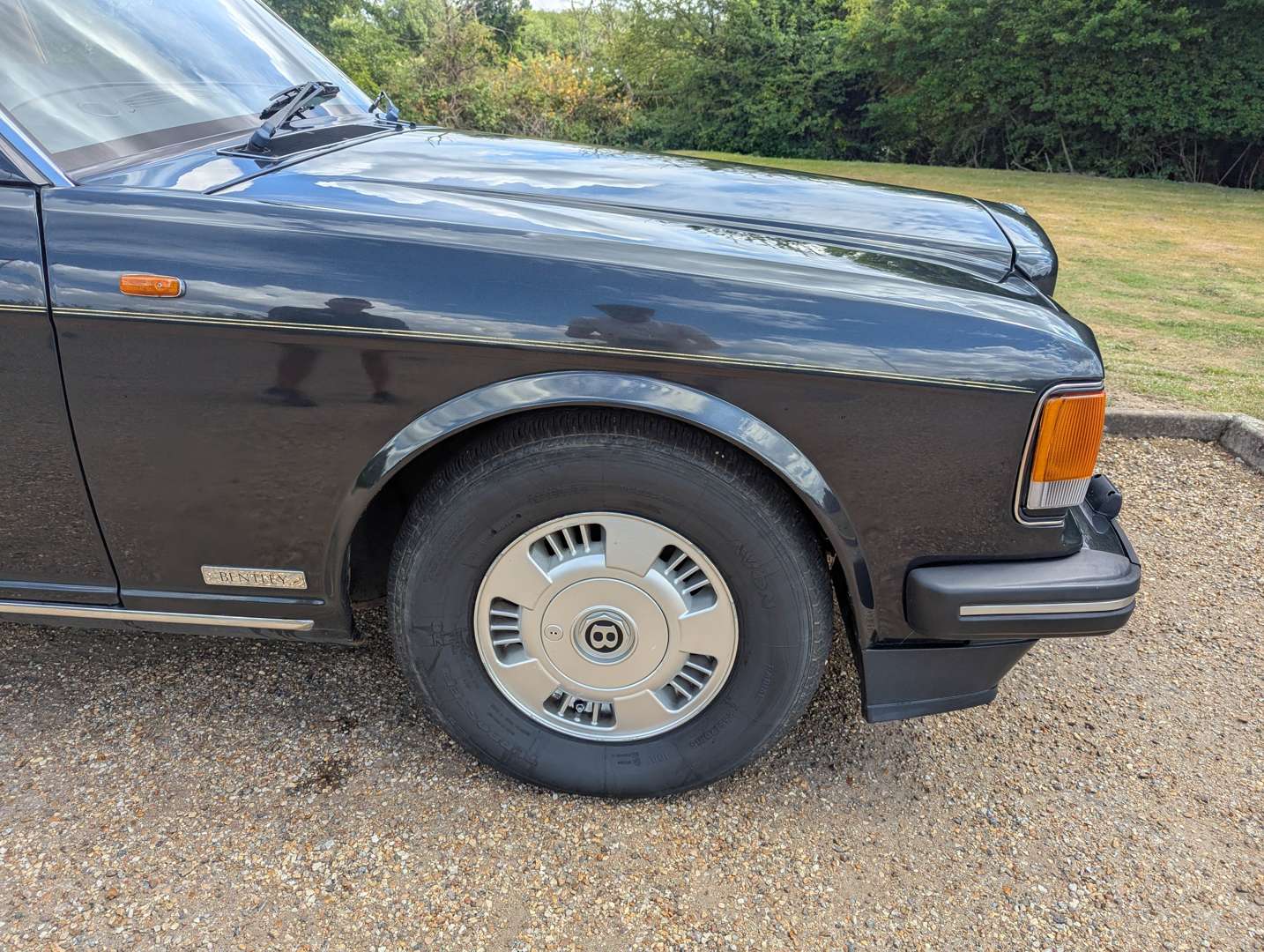 <p>1995 BENTLEY BROOKLANDS</p>