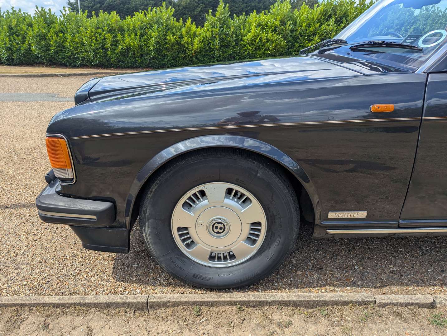 <p>1995 BENTLEY BROOKLANDS</p>
