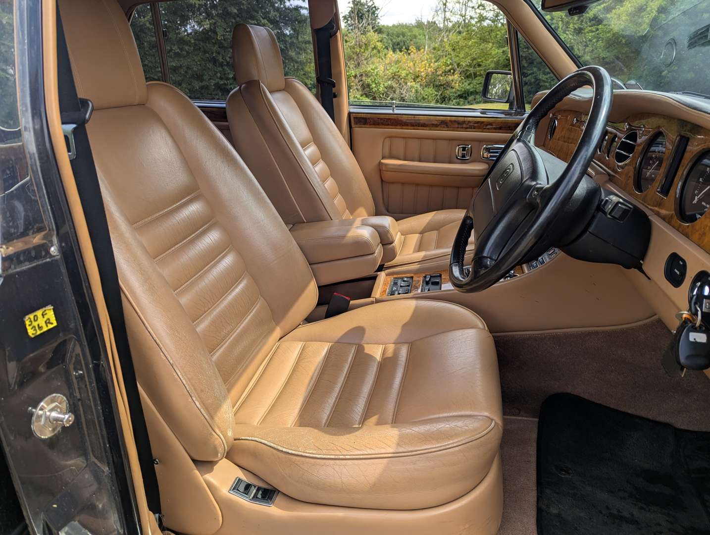 <p>1995 BENTLEY BROOKLANDS</p>