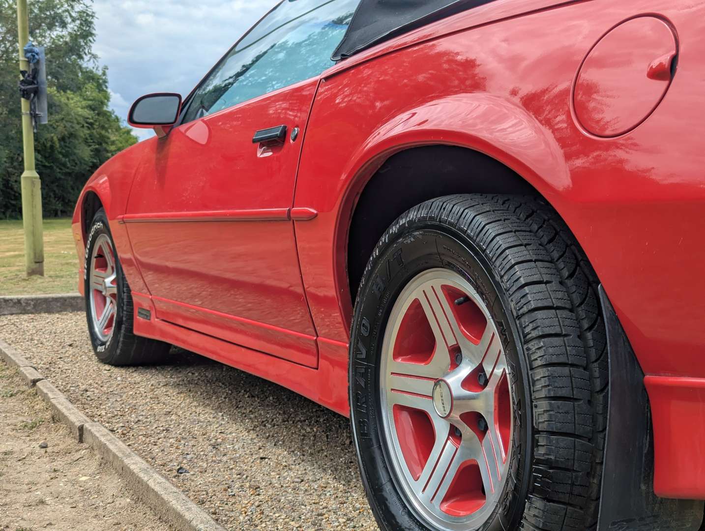 <p>1989 CHEVROLET CAMARO LHD</p>