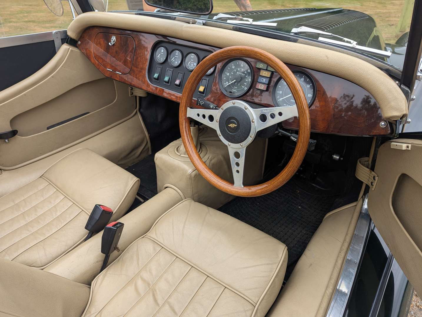 <p>1989 MORGAN PLUS 4</p>