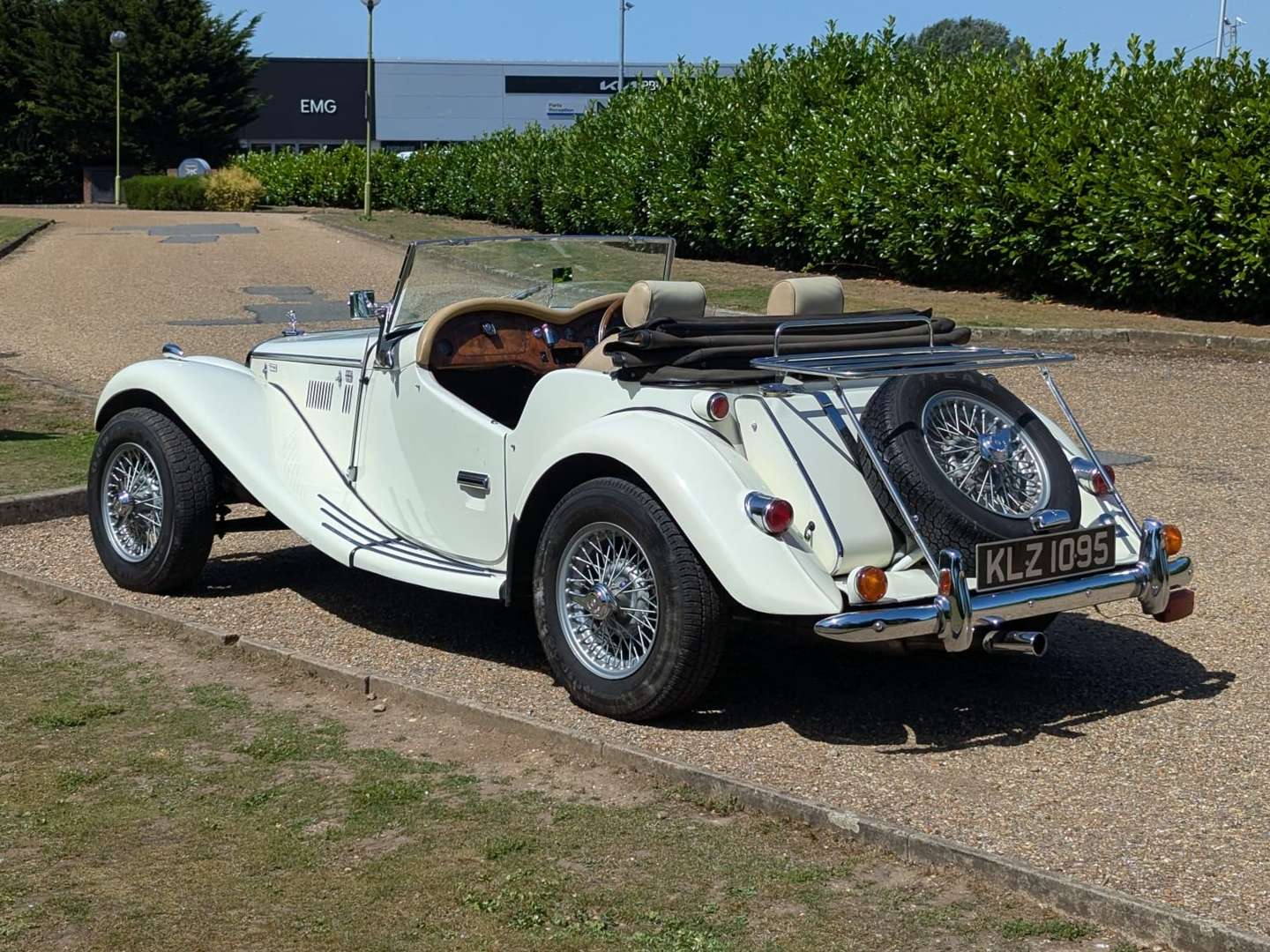 <p>1985 NAYLOR TF1700</p>