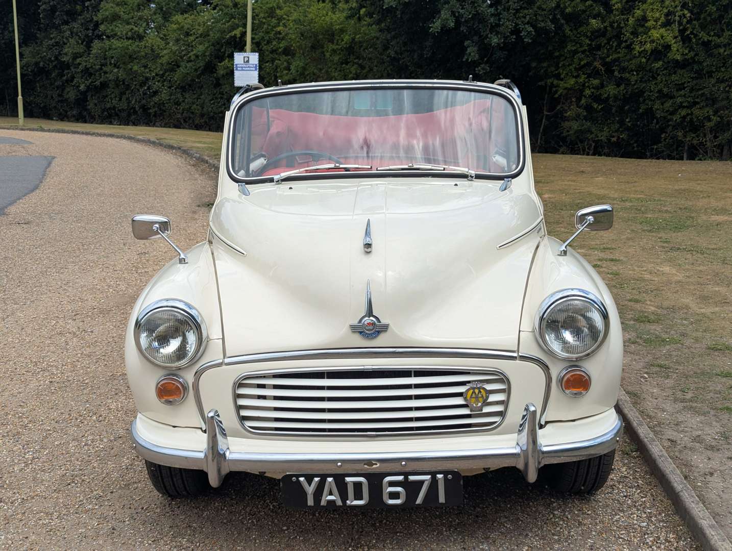 <p>1959 MORRIS MINOR 1000 CONVERTIBLE</p>