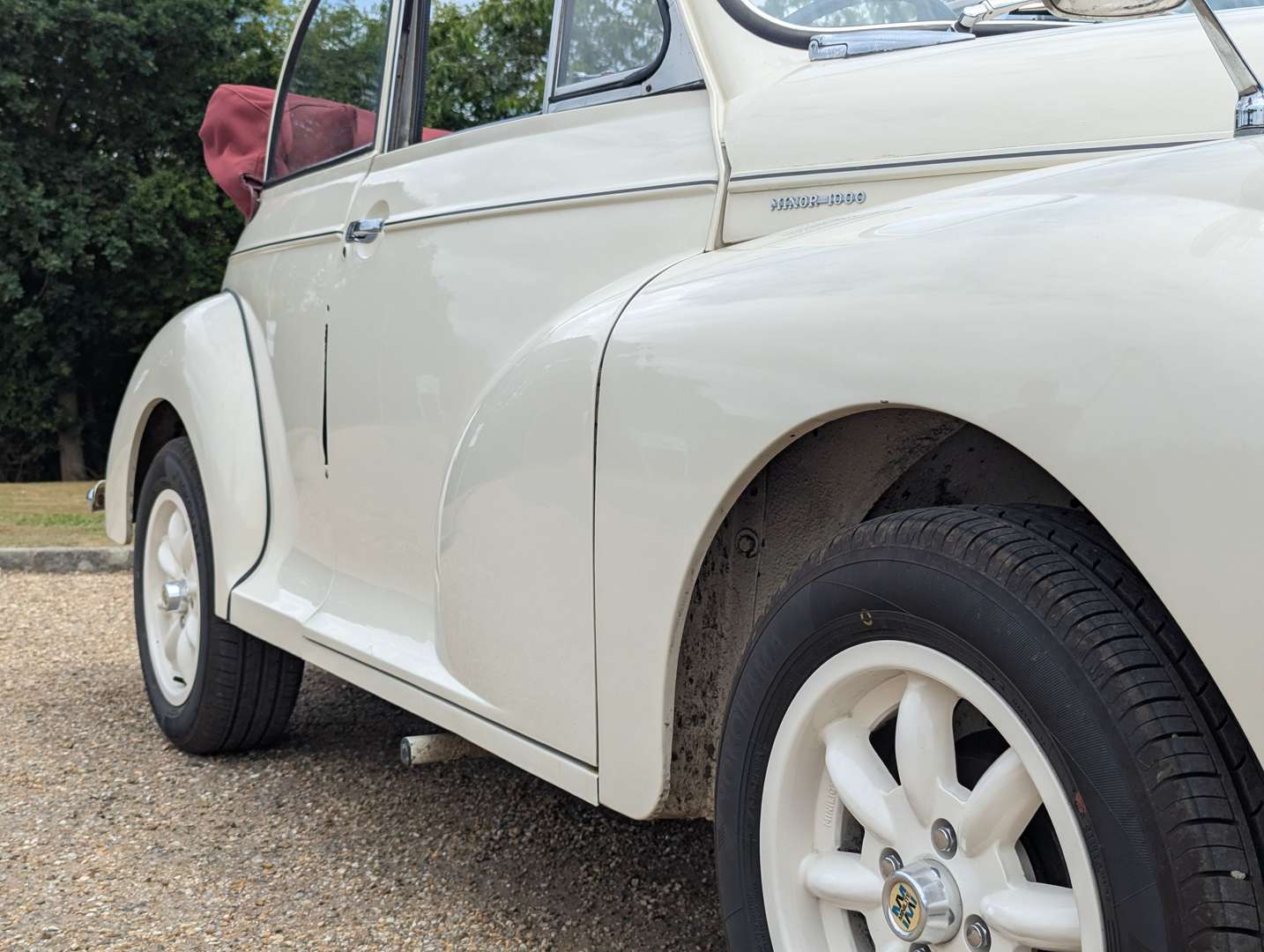 <p>1959 MORRIS MINOR 1000 CONVERTIBLE</p>