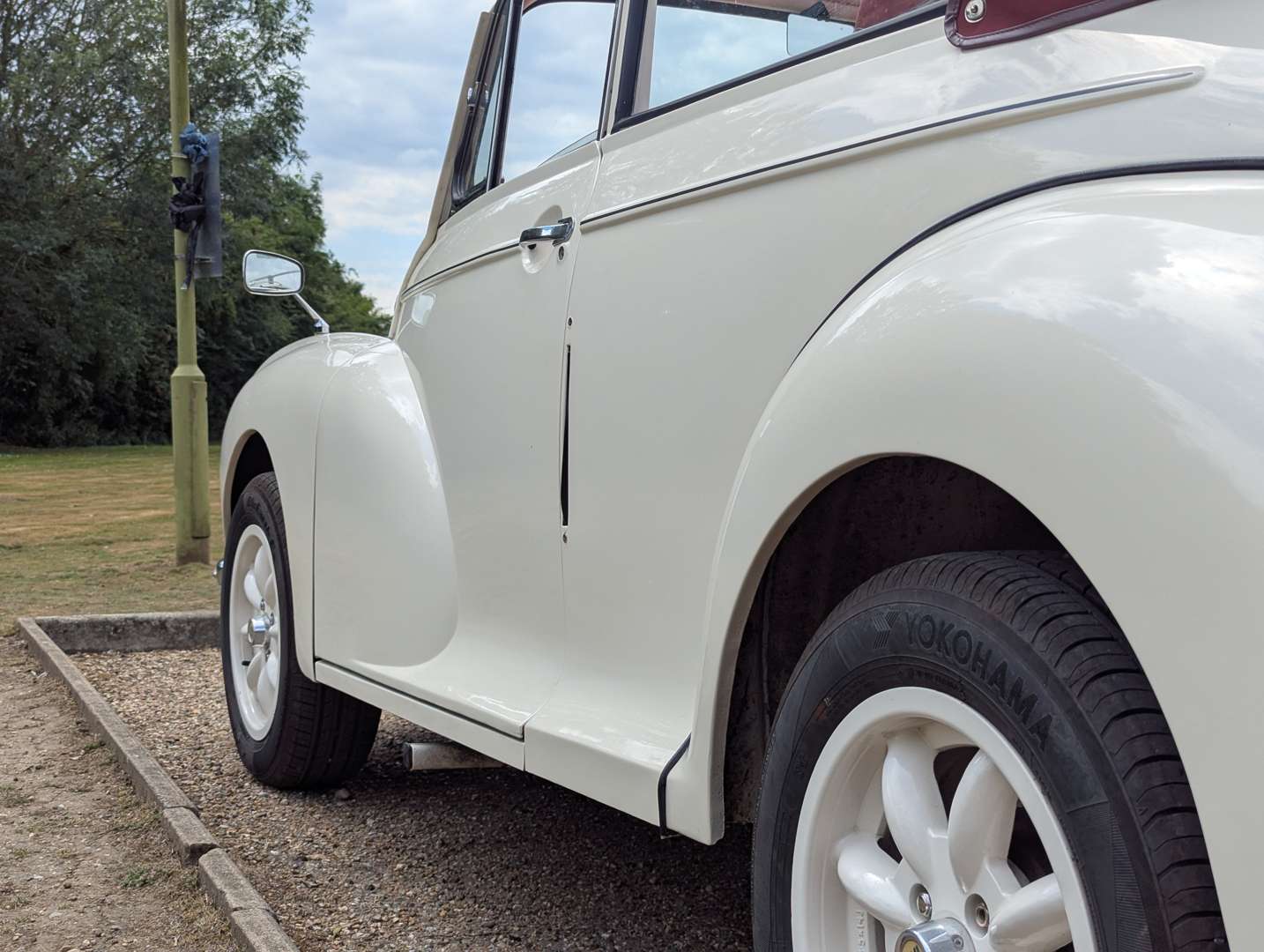 <p>1959 MORRIS MINOR 1000 CONVERTIBLE</p>