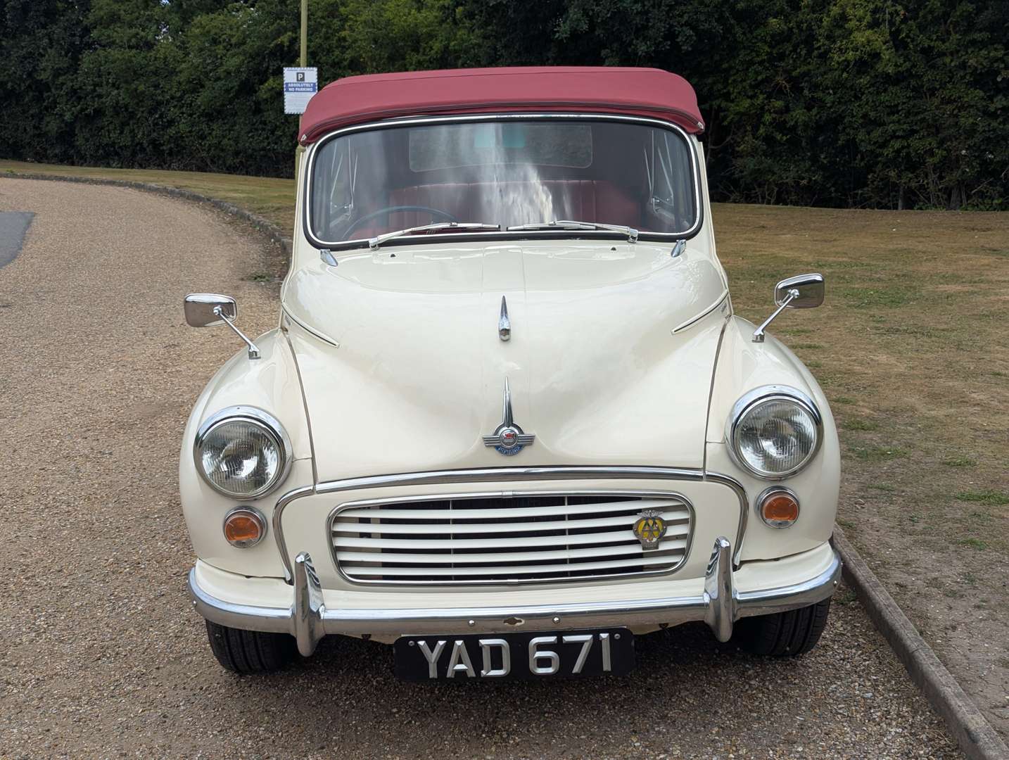 <p>1959 MORRIS MINOR 1000 CONVERTIBLE</p>