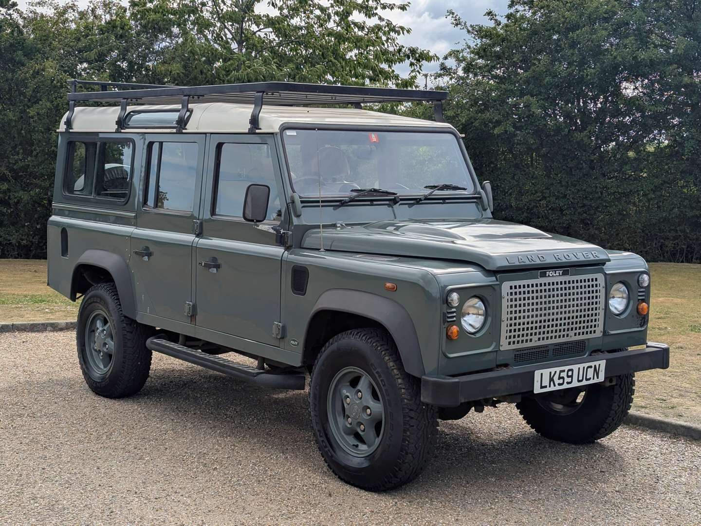 <p>2009 LAND ROVER DEFENDER 110</p>