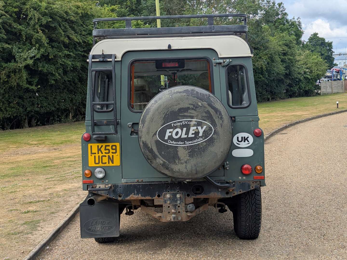 <p>2009 LAND ROVER DEFENDER 110</p>