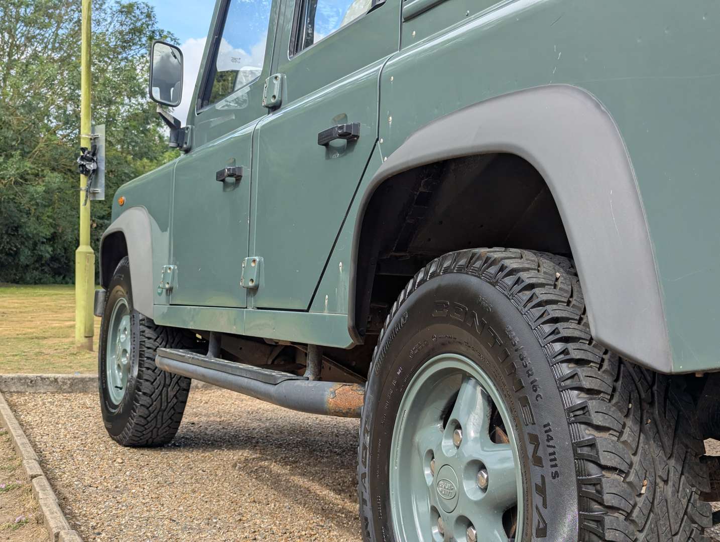 <p>2009 LAND ROVER DEFENDER 110</p>