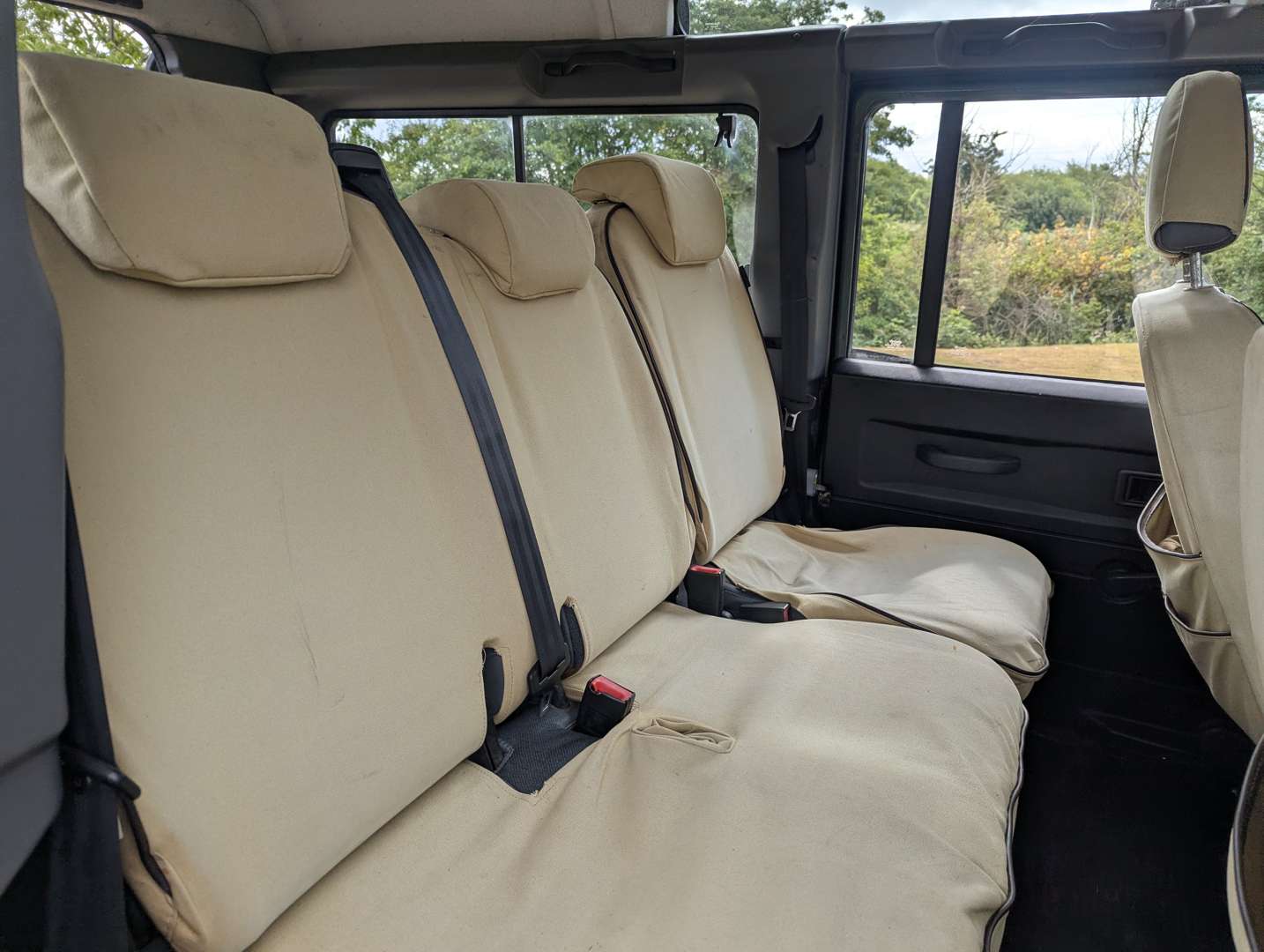 <p>2009 LAND ROVER DEFENDER 110</p>