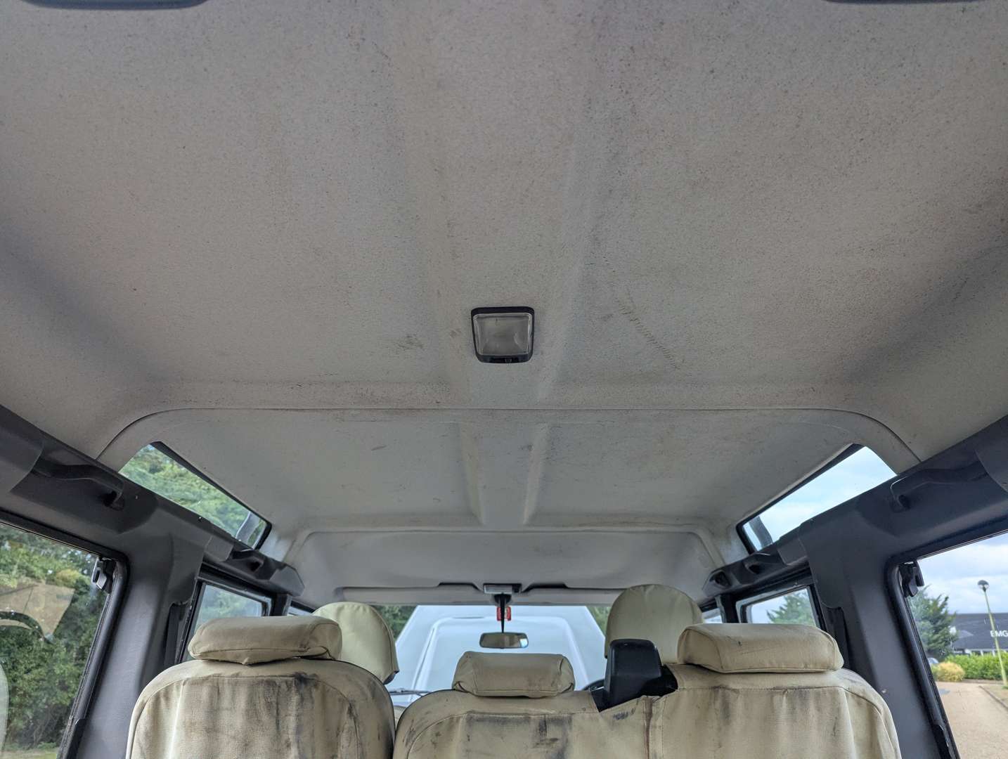 <p>2009 LAND ROVER DEFENDER 110</p>
